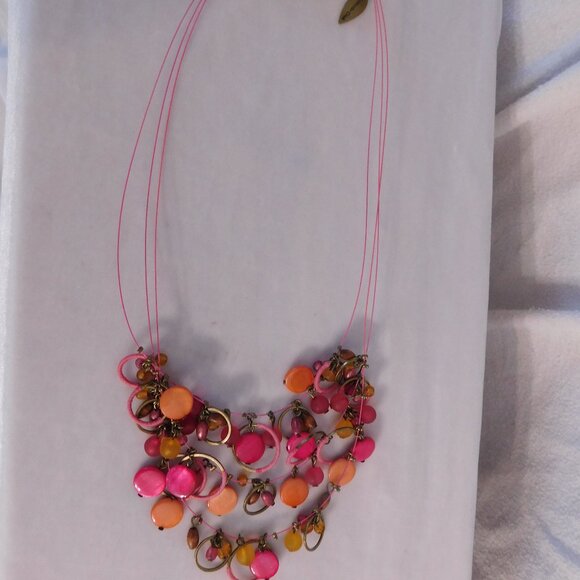 Ladies Coldwater Creek  Pink Hoop Necklace - Picture 3 of 3